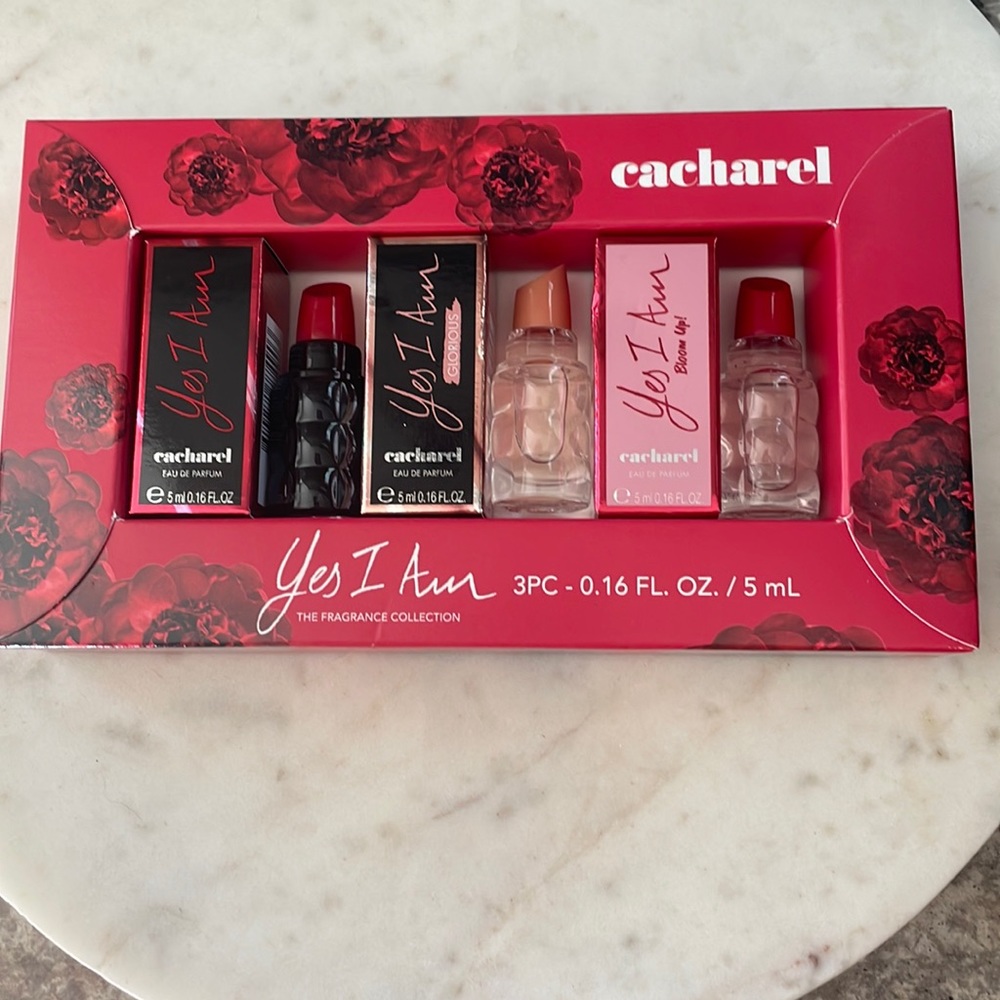 Cacharel Sampler